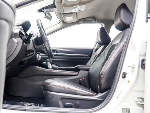 Used 2024 Nissan Altima 2.5 SR FWD image 36