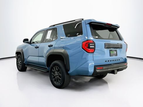 Used 2025 Toyota 4Runner SR5 AWD/4WD image 5