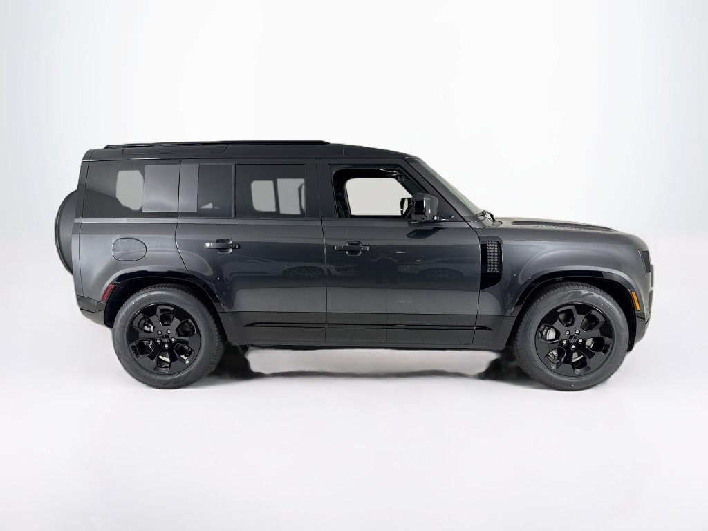 Used 2026 Land Rover Defender 110 X-Dynamic SE AWD/4WD image 6