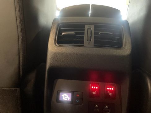 Used 2022 Nissan Rogue Platinum w/ Head-Up Display Package AWD/4WD image 6