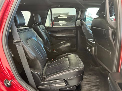 Used 2019 Ford Expedition Limited w/ Equipment Group 301A AWD/4WD image 14