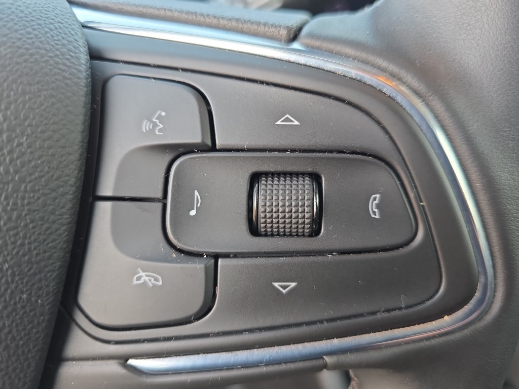 Used 2025 Buick Encore GX Sport Touring w/ Comfort Package FWD image 19