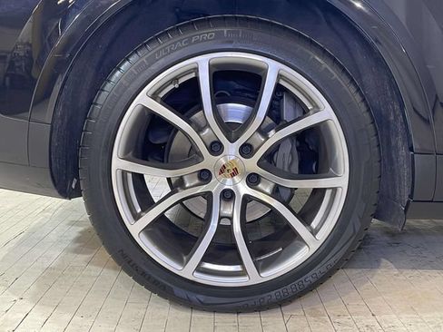 Used 2019 Porsche Cayenne S AWD/4WD image 14