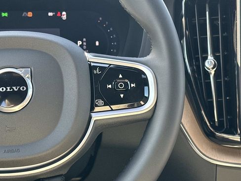 New 2026 Volvo XC60 B5 Core w/ Climate Package image 9