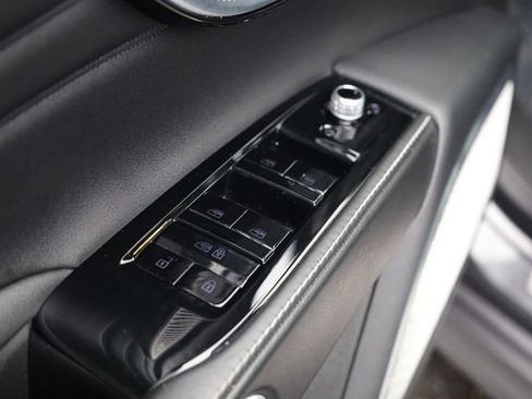 Used 2023 Maserati Grecale GT image 14