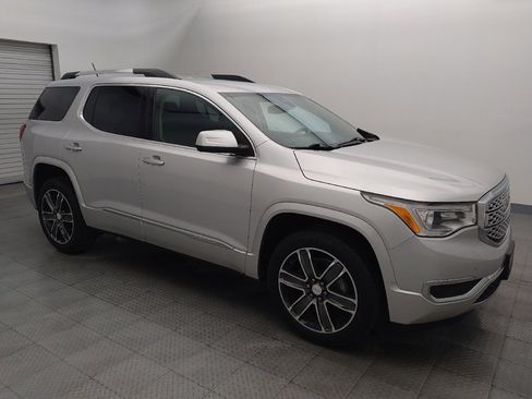 Used 2017 GMC Acadia Denali image 11