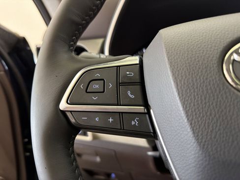 Used 2021 Toyota Highlander Limited FWD image 37