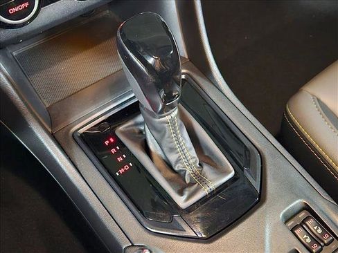 Used 2022 Subaru Crosstrek 2.5i Sport w/ Moonroof Package image 15