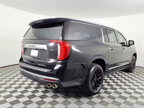 Used 2021 GMC Yukon XL Denali w/ Denali Premium Package AWD/4WD image 4
