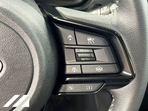 Used 2025 Subaru Forester Premium AWD/4WD image 12