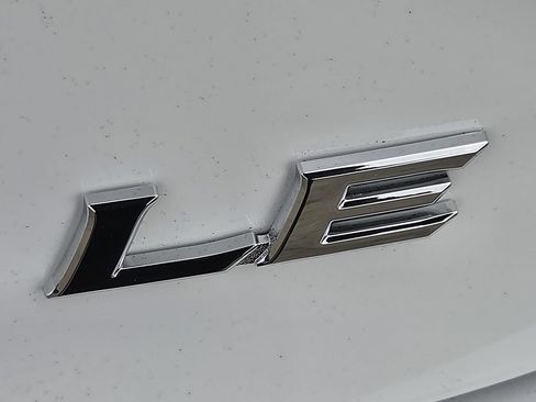 Used 2026 Toyota Camry LE FWD image 11