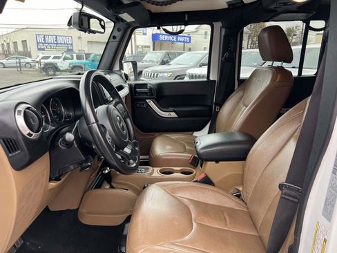 Certified 2017 Jeep Wrangler Unlimited Sahara w/ Dual Top Group image 13