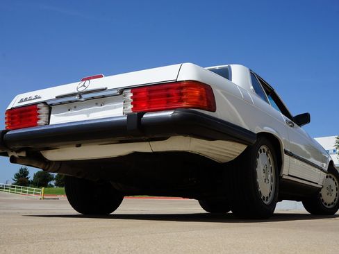 Used 1989 Mercedes-Benz 560 SL image 16