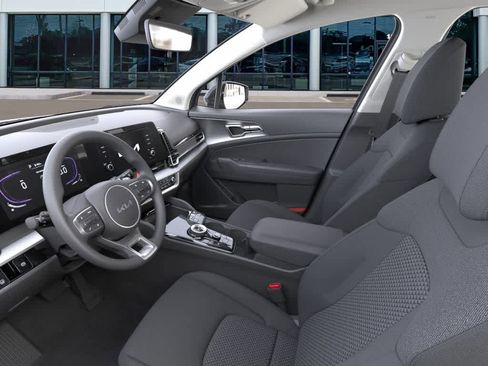 New 2025 Kia Sportage LX image 17