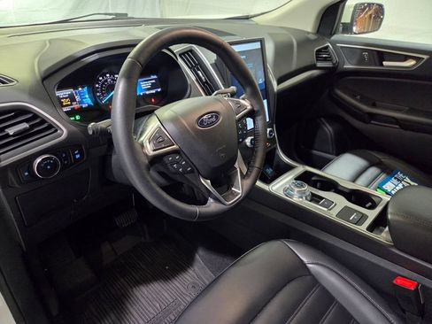 Used 2024 Ford Edge SEL w/ Convenience Package AWD/4WD image 6