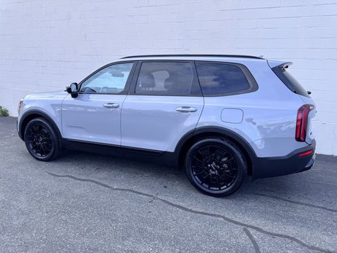Used 2022 Kia Telluride SX image 3