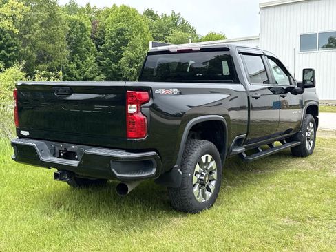 Used 2025 Chevrolet Silverado 2500 Custom w/ Custom Value Package AWD/4WD image 6