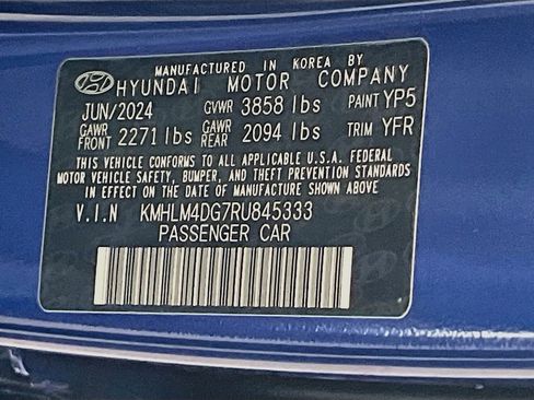 Used 2024 Hyundai Elantra SEL FWD image 32