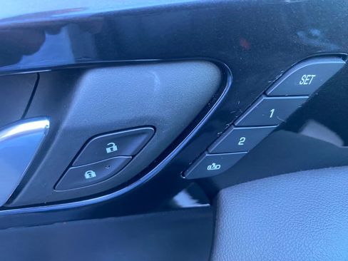 Used 2022 Chevrolet Blazer RS w/ Enhanced Convenience Package image 65