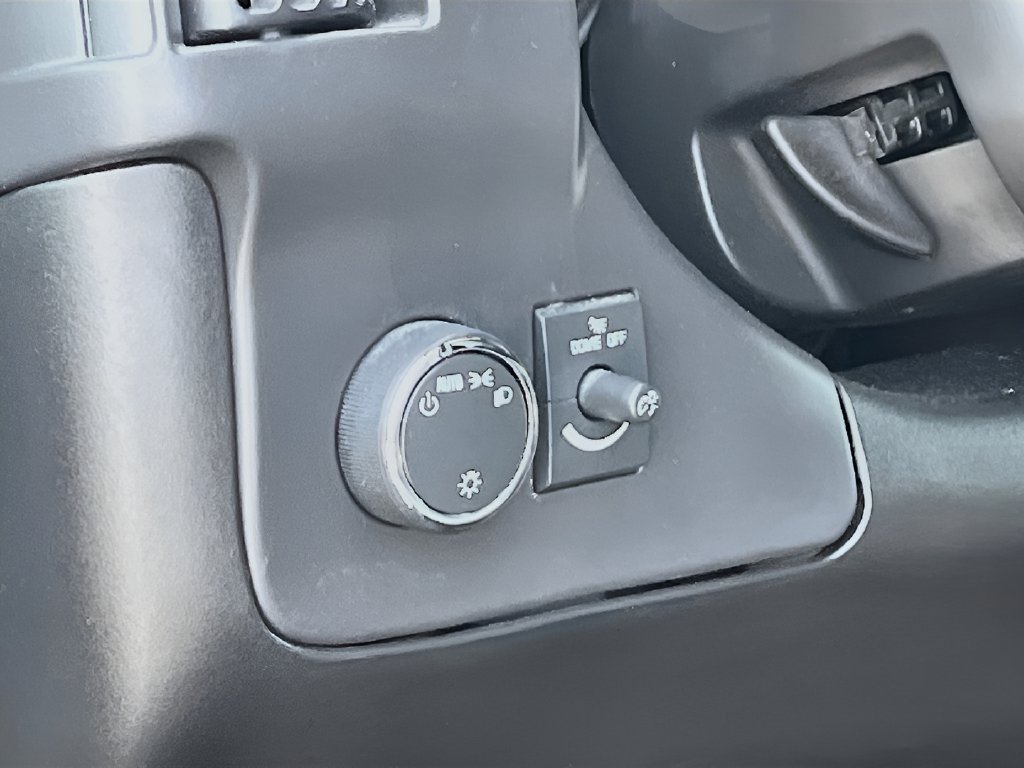 Used 2024 Chevrolet Express 2500 w/ Driver Convenience Package RWD image 10
