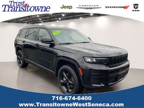 Used 2023 Jeep Grand Cherokee L Laredo image 1