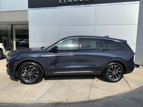 Certified 2024 Lincoln Nautilus Premier w/ Equipment Group 102A AWD/4WD image 2