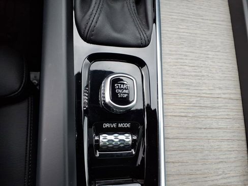 Used 2020 Volvo XC60 T5 Inscription w/ Protection Package image 26