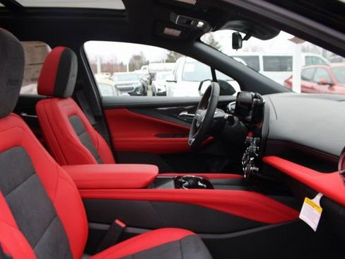 New 2025 Chevrolet Blazer EV RS image 39