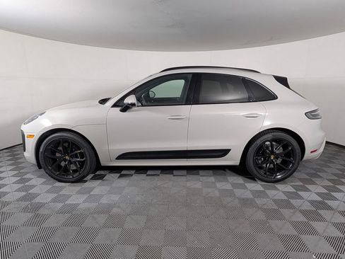 Certified 2025 Porsche Macan GTS AWD/4WD image 2