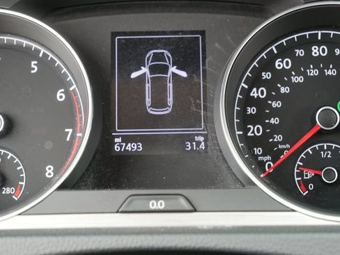 Used 2016 Volkswagen Golf S FWD image 27