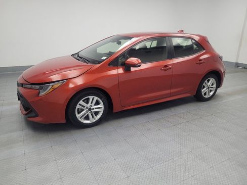 Used 2020 Toyota Corolla SE image 2