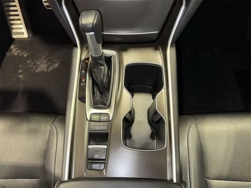 Used 2022 Honda Accord Sport image 30