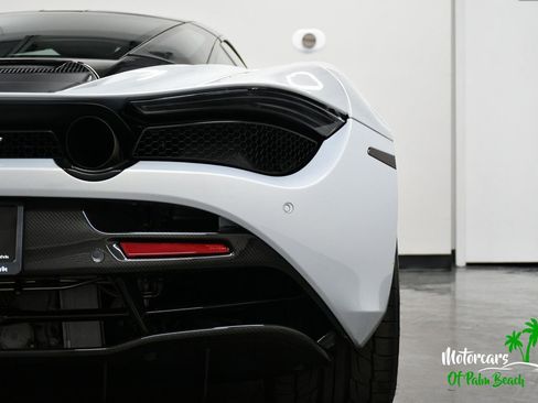 Used 2018 McLaren 720S RWD image 15
