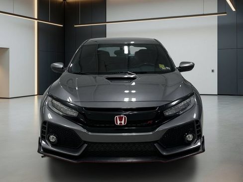Used 2019 Honda Civic Type R image 9