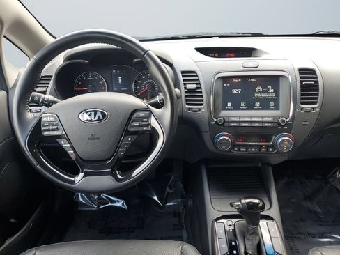 Used 2017 Kia Forte EX FWD image 10