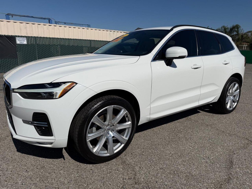 Used 2022 Volvo XC60 B5 Momentum AWD/4WD image 12