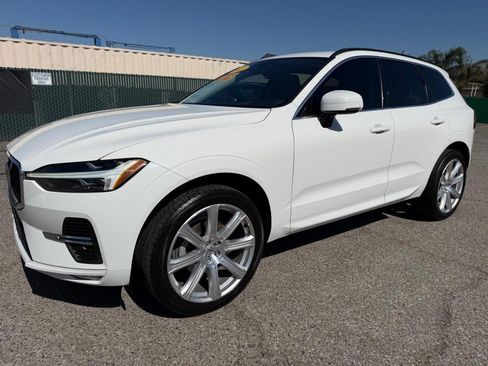 Used 2022 Volvo XC60 B5 Momentum AWD/4WD image 12