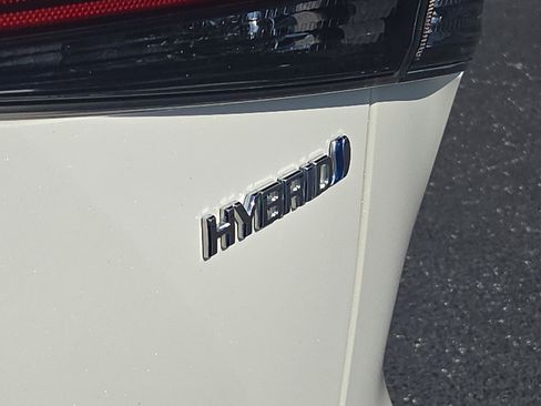 Used 2021 Toyota Highlander Limited image 5