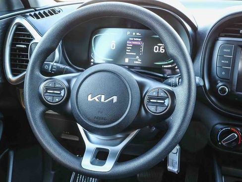 Used 2024 Kia Soul LX w/ Option Group 015 image 16
