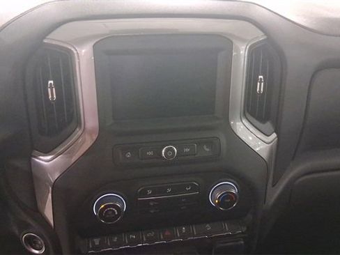 Used 2024 Chevrolet Silverado 2500 Custom w/ Custom Value Package image 11