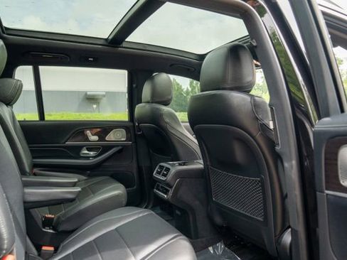 Used 2021 Mercedes-Benz GLS 450 4MATIC image 45
