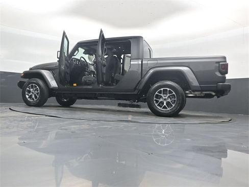 New 2025 Jeep Gladiator Sport image 52
