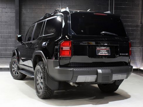 Used 2025 Toyota Land Cruiser image 10