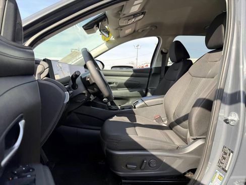 Certified 2025 Hyundai Tucson SEL image 9