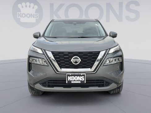 Used 2021 Nissan Rogue SV image 11