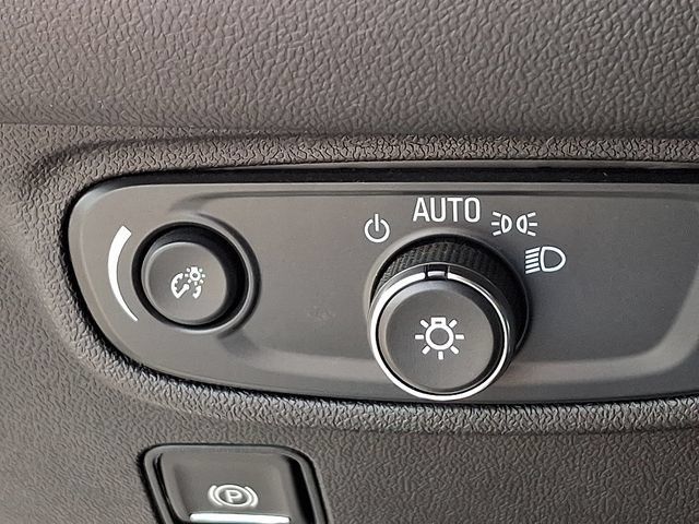 Used 2024 GMC Terrain SLE w/ Driver Convenience Package FWD image 24