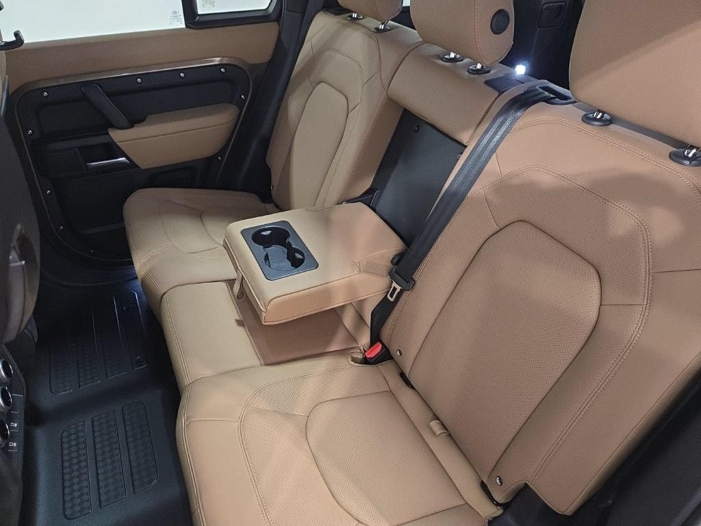 New 2026 Land Rover Defender 110 S AWD/4WD image 24