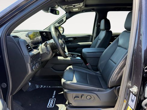 Used 2025 Chevrolet Tahoe Premier w/ Sun And Tow Package AWD/4WD image 10