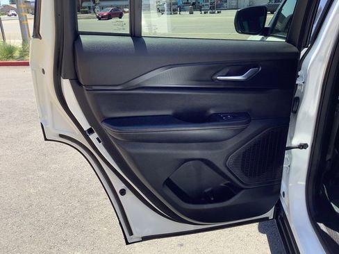 Used 2024 Jeep Grand Cherokee Laredo X w/ Trailer Tow Package image 25