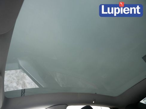 Used 2020 Tesla Model Y Long Range image 26